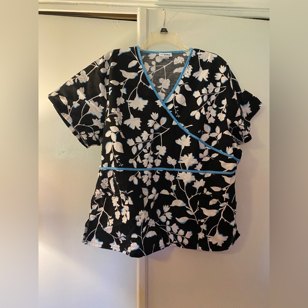 Scrub Top